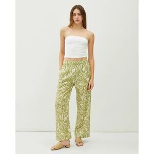 NWT Wantable Be Cool Floral Pants in Lime Print Women’s M